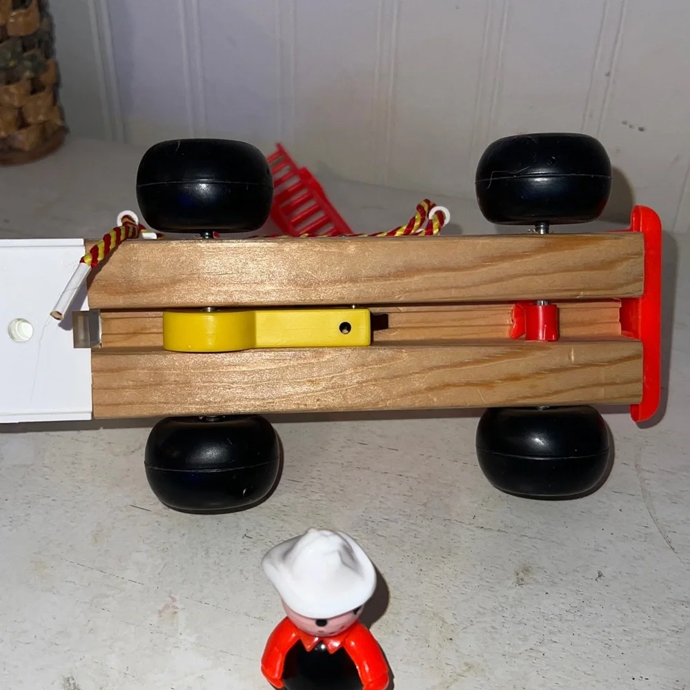 1968 Vintage Fisher Price Wood Little People 720 Fire Engine